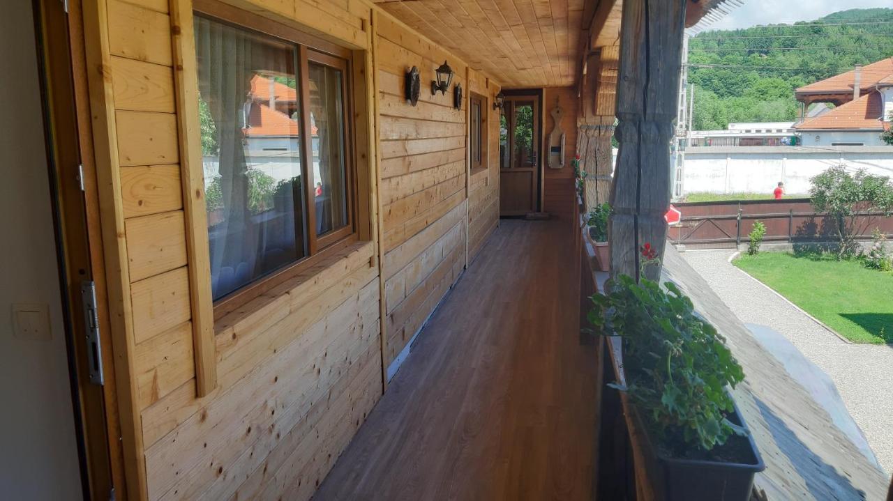 Casa Buga Hotel Vişeu de Sus Екстериор снимка